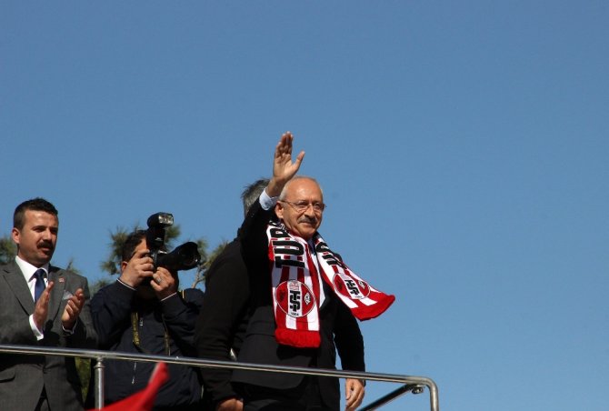 Kılıçdaroğlu Ezan İle Selayı Karıştırdı