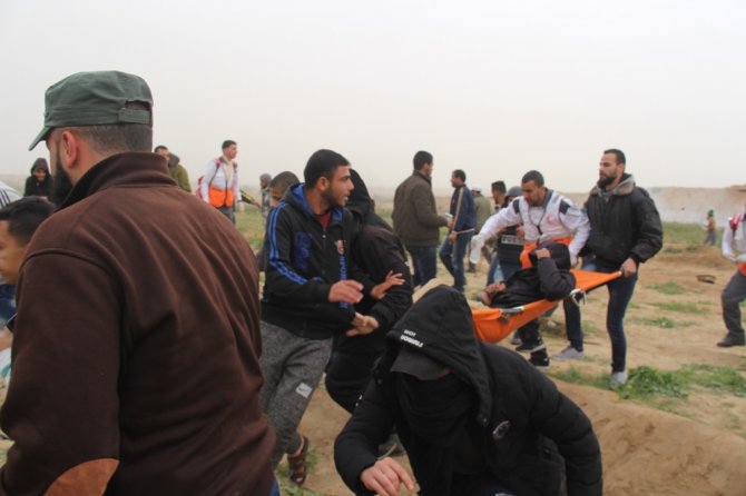 İsrail Askerleri Filistinli 2kişiyi Öldürdü, 316 Kişiyi Yaraladı