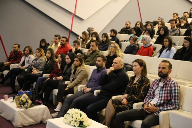 Sporcuların Nasıl Beslenmesi Gerektiği Anlatıldı