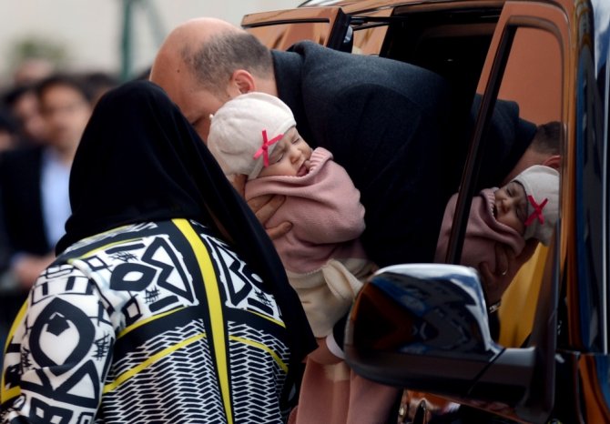 Bilal Erdoğan Oy Kullanmaya Eşi Ve Çocuğuyla Geldi