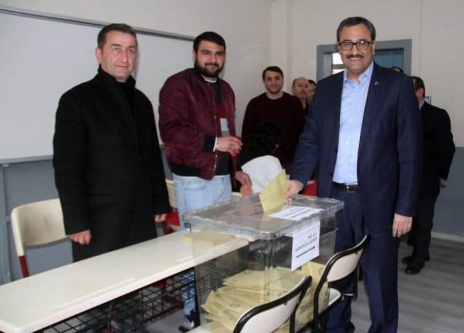 Giresun’da 15 İlçe 8 Beldede Bin 400 Sandıkta Oy Kullanılıyor