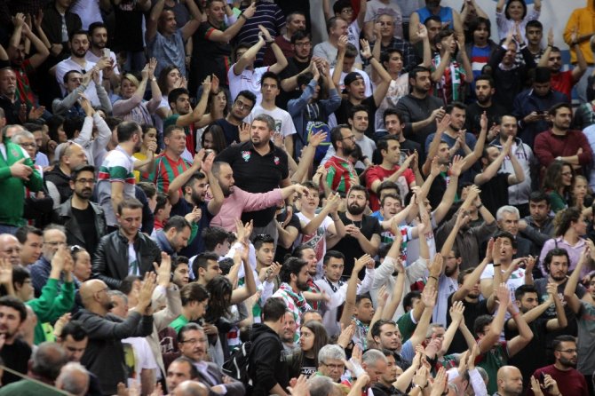 Tahincioğlu Basketbol Süper Ligi: Pınar Karşıyaka: 81– Fenerbahçe Beko: 88