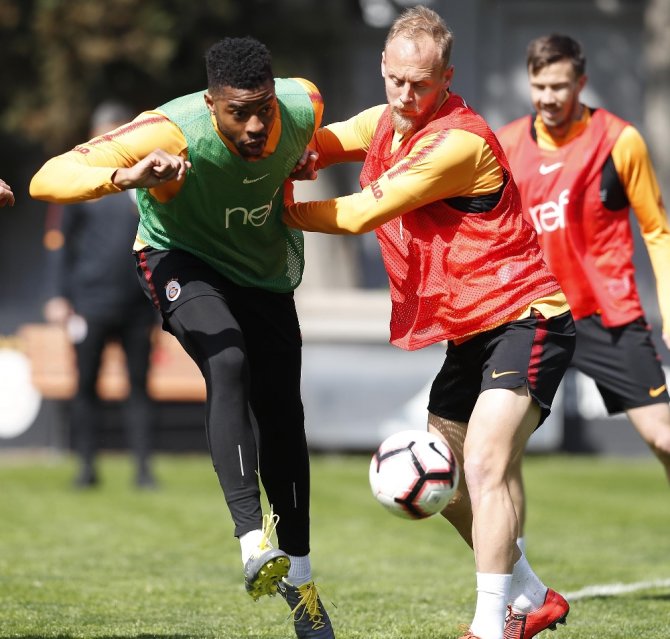 Galatasaray Ara Vermeden Başladı