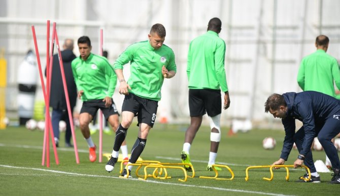 Atiker Konyaspor, M.başakşehir Hazırlıklarına Devam Ediyor