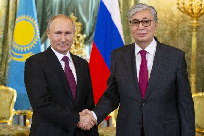 Kazakistan’ın Yeni Cumhurbaşkanı, Putin’le Görüştü