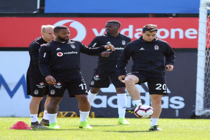 Beşiktaş, Taktik Ve Kondisyon Çalıştı