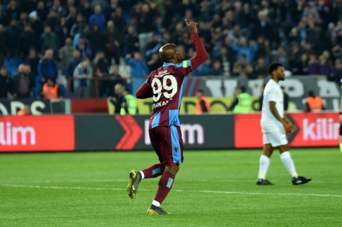 Spor Toto Süper Lig: Trabzonspor: 1 - Antalyaspor: 1 (İlk Yarı)