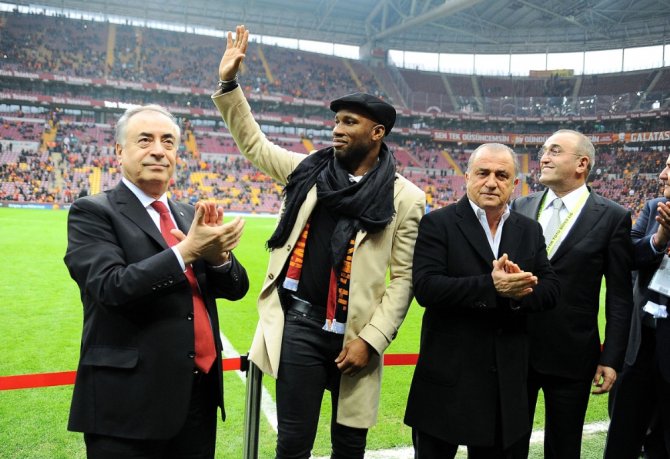 Didier Drogba’ya Plaket Verildi