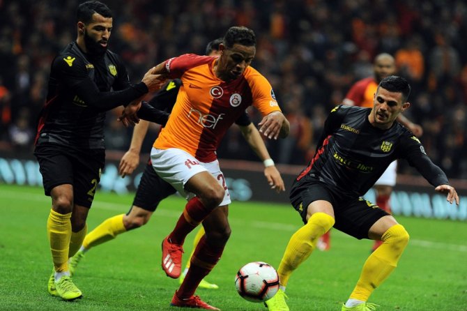 Aslanlar Evinde Farklı Yendi