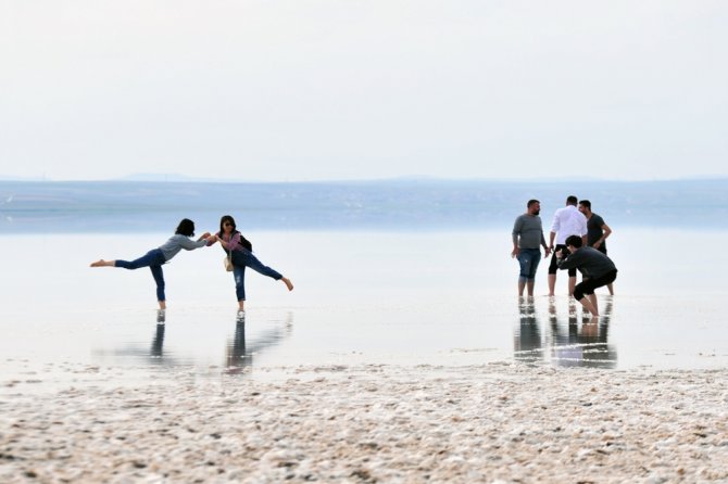 Türkiye’nin Beyaz Cenneti Tuz Gölü’ne Yoğun İlgi