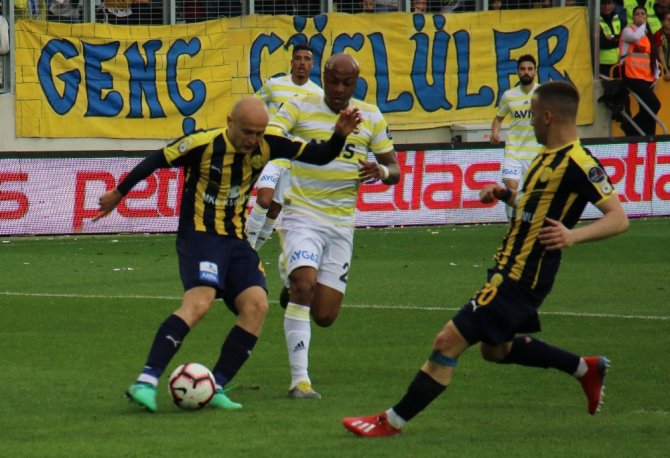 Fener Ankara’da Yara Aldı