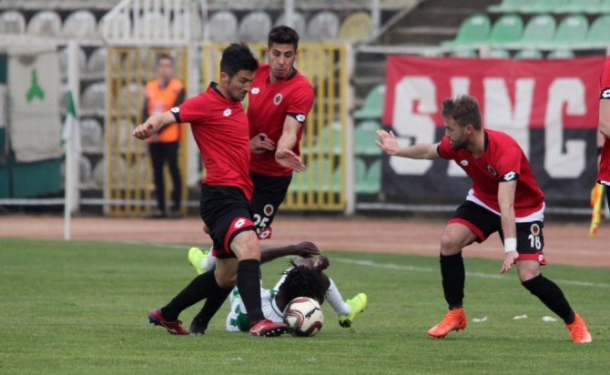 Spor Toto 1. Lig: Giresunspor: 0 - Gençlerbirliği: 0 (İlk Yarı Sonucu)
