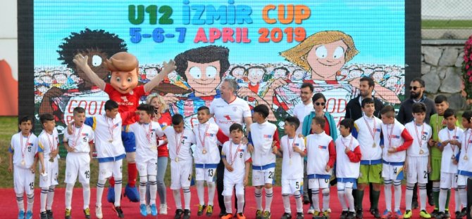 U12 İzmir Cup’a Tam Not