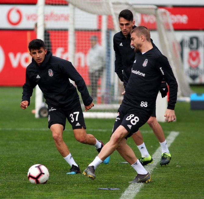 Beşiktaş, M. Başakşehir Maçı Hazırlıklarını Sürdürüyor