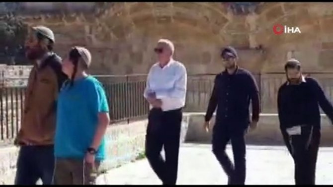 İsrail Tarım Bakanı Ariel, Mescidi Aksa’ya Baskın Düzenledi