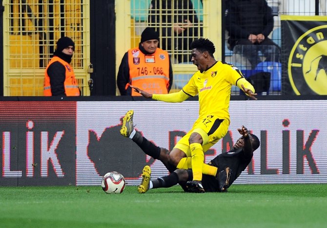 İstanbulspor, Osmanlıspor’u Son Dakikada Yıktı