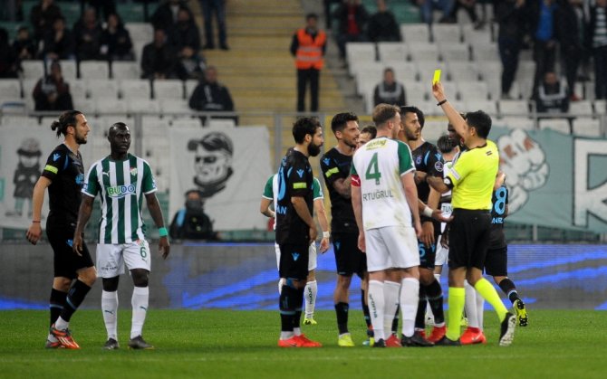 Trabzonspor, Bursaspor’u Tek Golle Geçti
