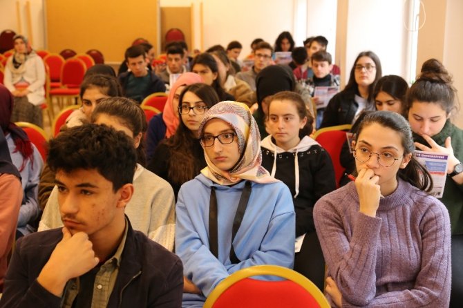 Artvin’de Lise Öğrencilerine Girişimcilik Ve Yenilikçiliği Anlattı