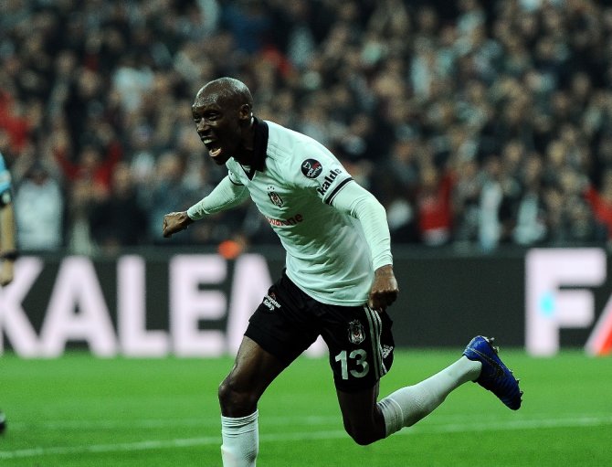 İlk Yarı Berabere Sona Erdi