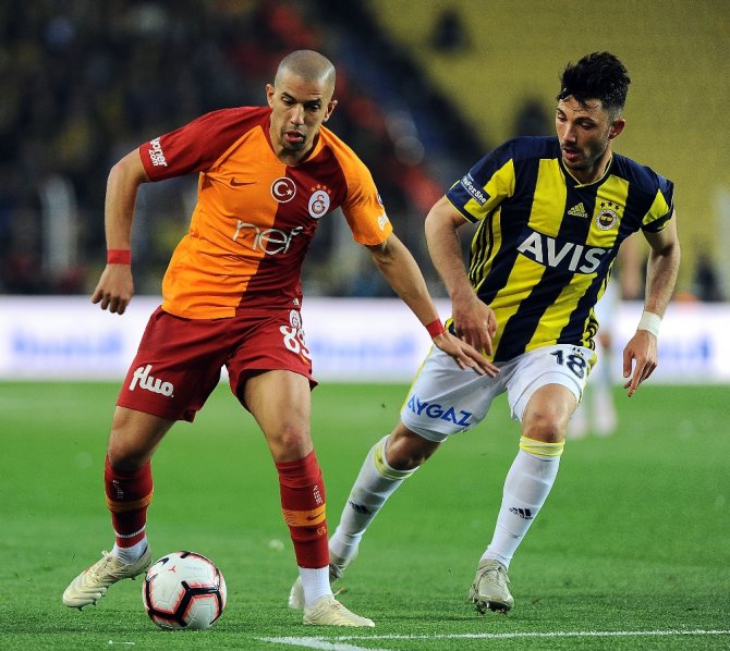 Spor Toto Süper Lig: Fenerbahçe: 0 - Galatasaray: 0 (İlk Yarı)
