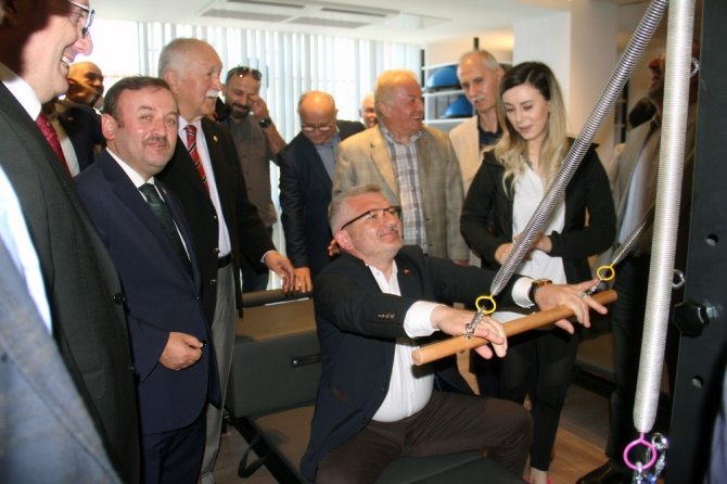 Siyaset Ve İş Dünyası Bu Açılışta Buluştu