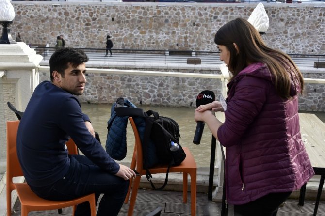 İşaret Dili Kursiyerlerinden Gümüşhane Caddelerinde Sosyal Deney