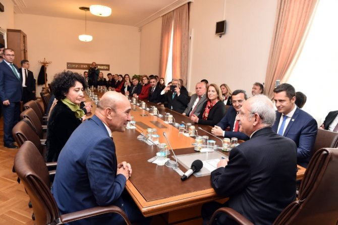 İzmir Büyükşehir Ve İlçe Belediye Başkanlarını Kabul Etti