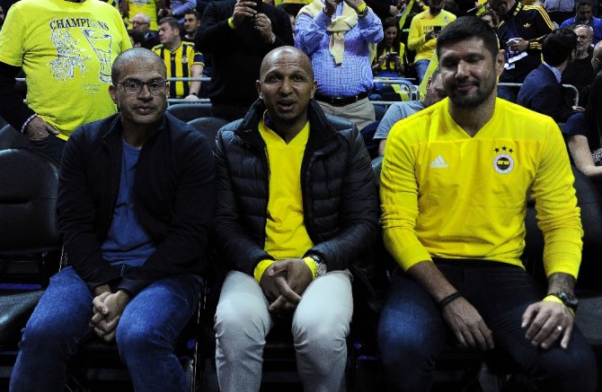 Efsaneler Ülker Spor Salonu’nda Buluştu