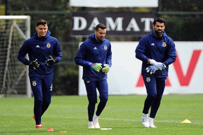 Fenerbahçe 3 Eksikle Çalıştı