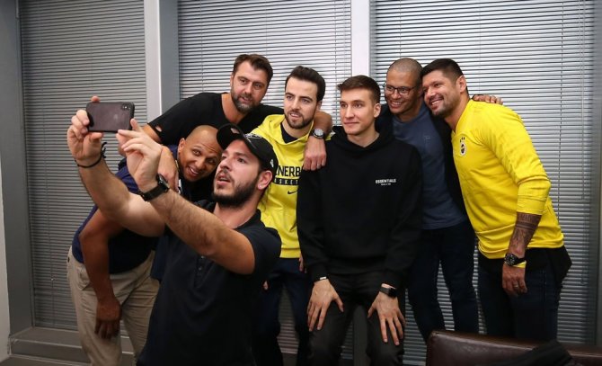 Fenerbahçe’de Özel Buluşma