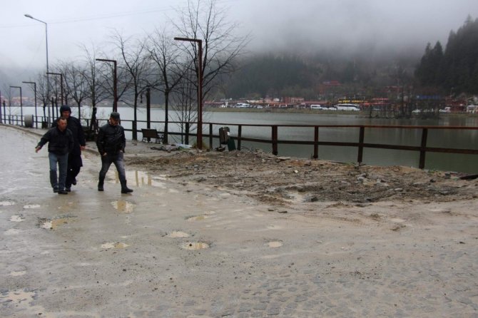 Uzungöl 9 Günlük Bayram Tatiline Yetiştirilmeye Çalışılıyor