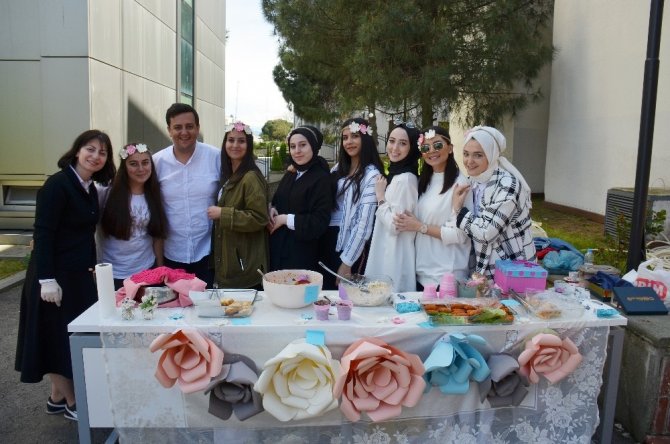 Avrasya Üniversitesi Öğrencilerinden Anlamlı Kermes