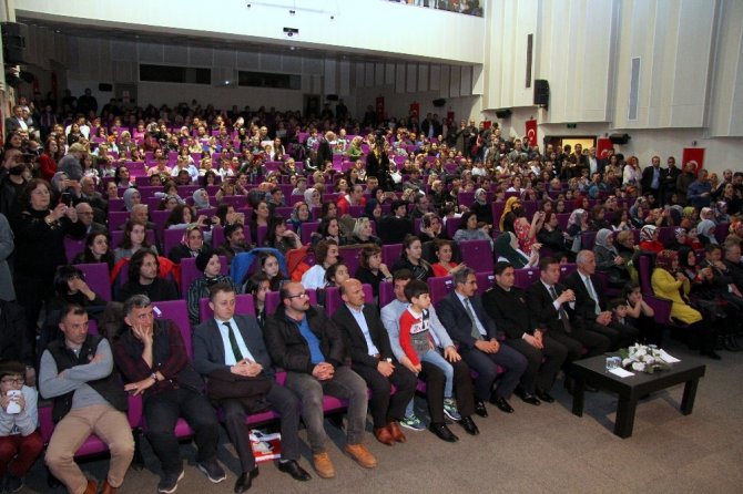 ‘Sanat İçin Beş Çok Geç’ Projesi Büyüledi