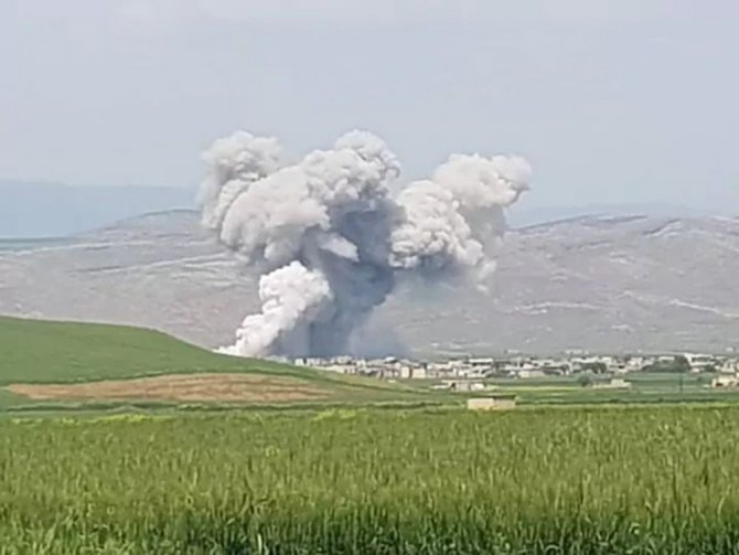 Rus Savaş Uçakları İdlib Civarını Bombaladı, 3 Kişi Öldü