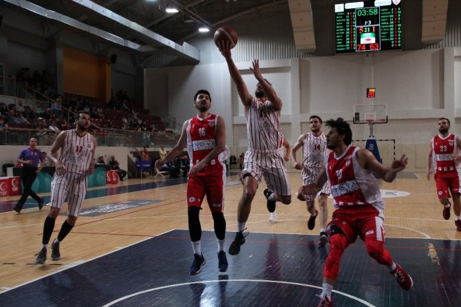 Semt77 Yalova Belediyespor Farklı Yendi