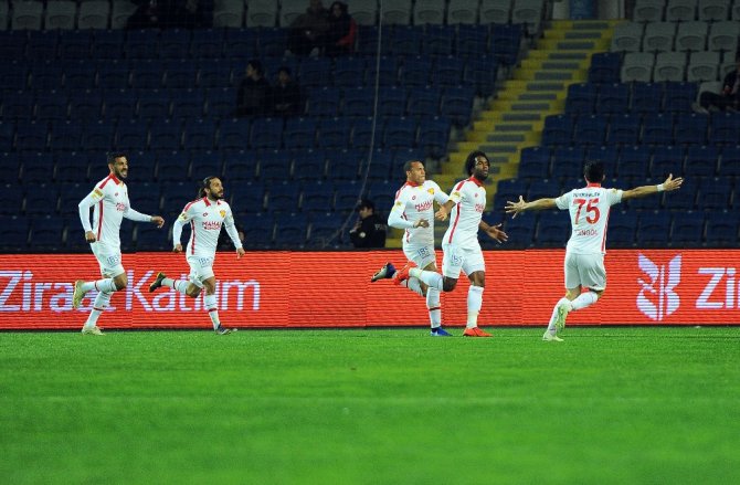 İlk Yarıda Tek Gol Var