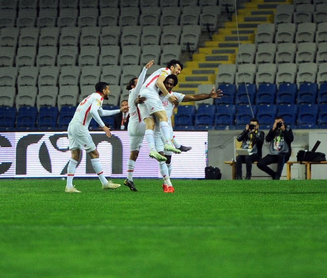 İlk Yarıda Tek Gol Var