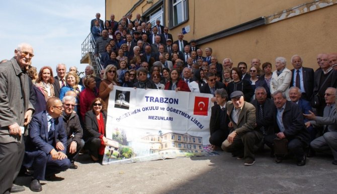 Öğretmen Okulu Mezunları 64 Yıl Sonra Buluştu