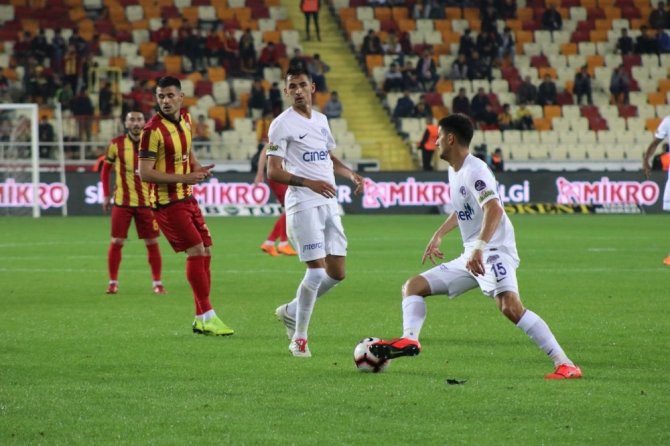Süper Toto Süper Lig: Evkur Yeni Malatyaspor: 1 - Kasımpaşa: 0 (İlk Yarı)