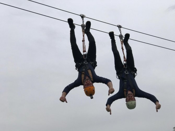 Çoruh Nehri Üzerinde Bulunan Zipline Hattında Davul, Zurna Çalıp Türk Bayrağı Açtılar