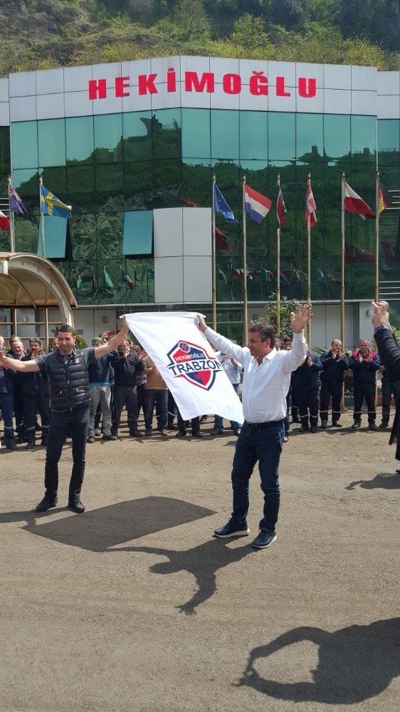Celil Hekimoğlu’na Coşkulu Karşılama