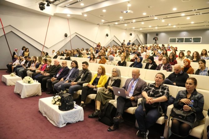 Avrasya Üniversitesi 1. Fizyoterapi Sempozyumu Yapıldı
