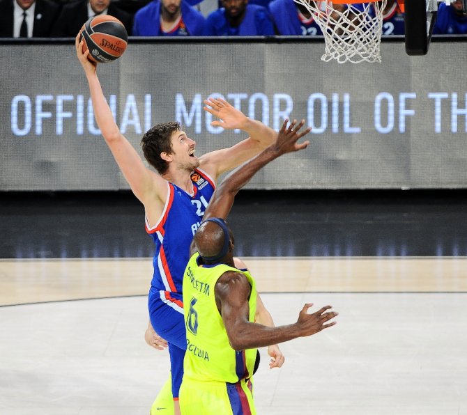 Anadolu Efes - Barcelona maÃ§ sonucu: 80-71 ile ilgili gÃ¶rsel sonucu