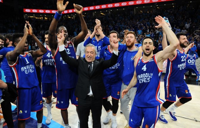 Anadolu Efes, Final-four’u Kutladı