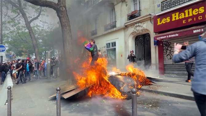 Paris’te Olaylı 1 Mayıs: 25 Yaralı, 222 Gözaltı