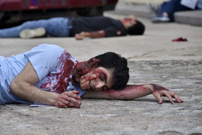 Gümüşhane’de Öğrencilerden Gerçeği Aratmayan Tatbikat