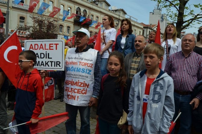 Trabzon’da 1 Mayıs Emek Ve Dayanışma Günü Kutlamaları Buruk Geçti