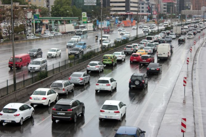 İstanbul’da Bahar Yağmuru