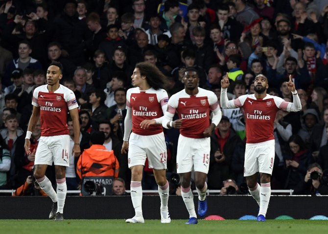 Arsenal, Finale Göz Kırptı