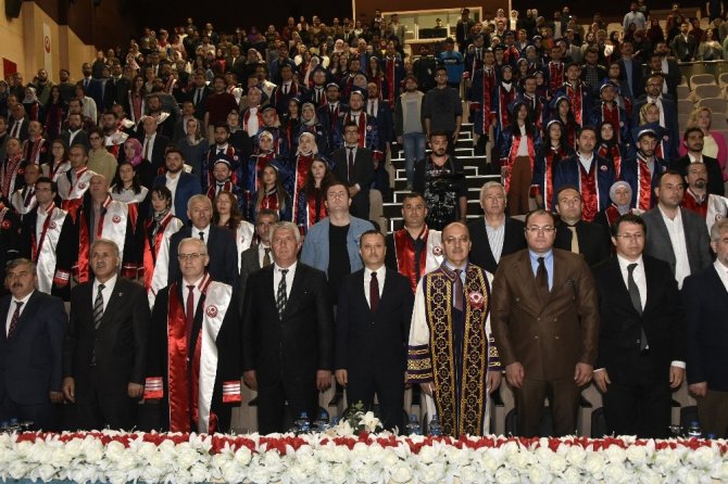 Gümüşhane Üniversitesinde Mezuniyet Ve 11.kuruluş Yıldönümü Coşkusu
